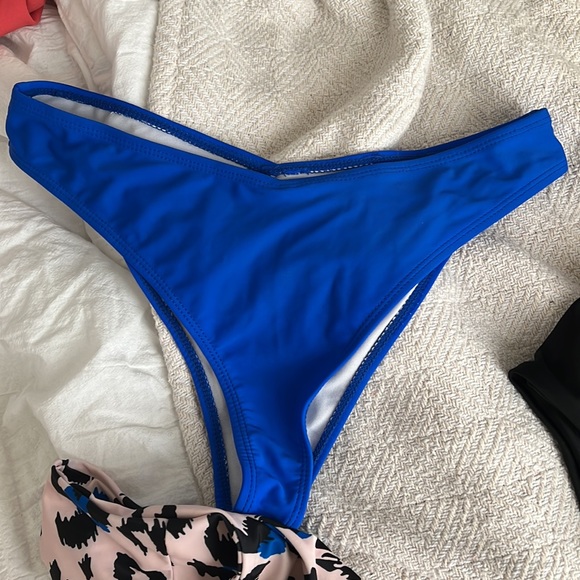 Bikini bottom bundle - Picture 4 of 4